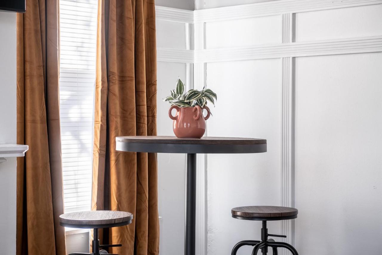 Walk/ Bike Everywhere From This Historic Chic Studio Columbus Exterior photo